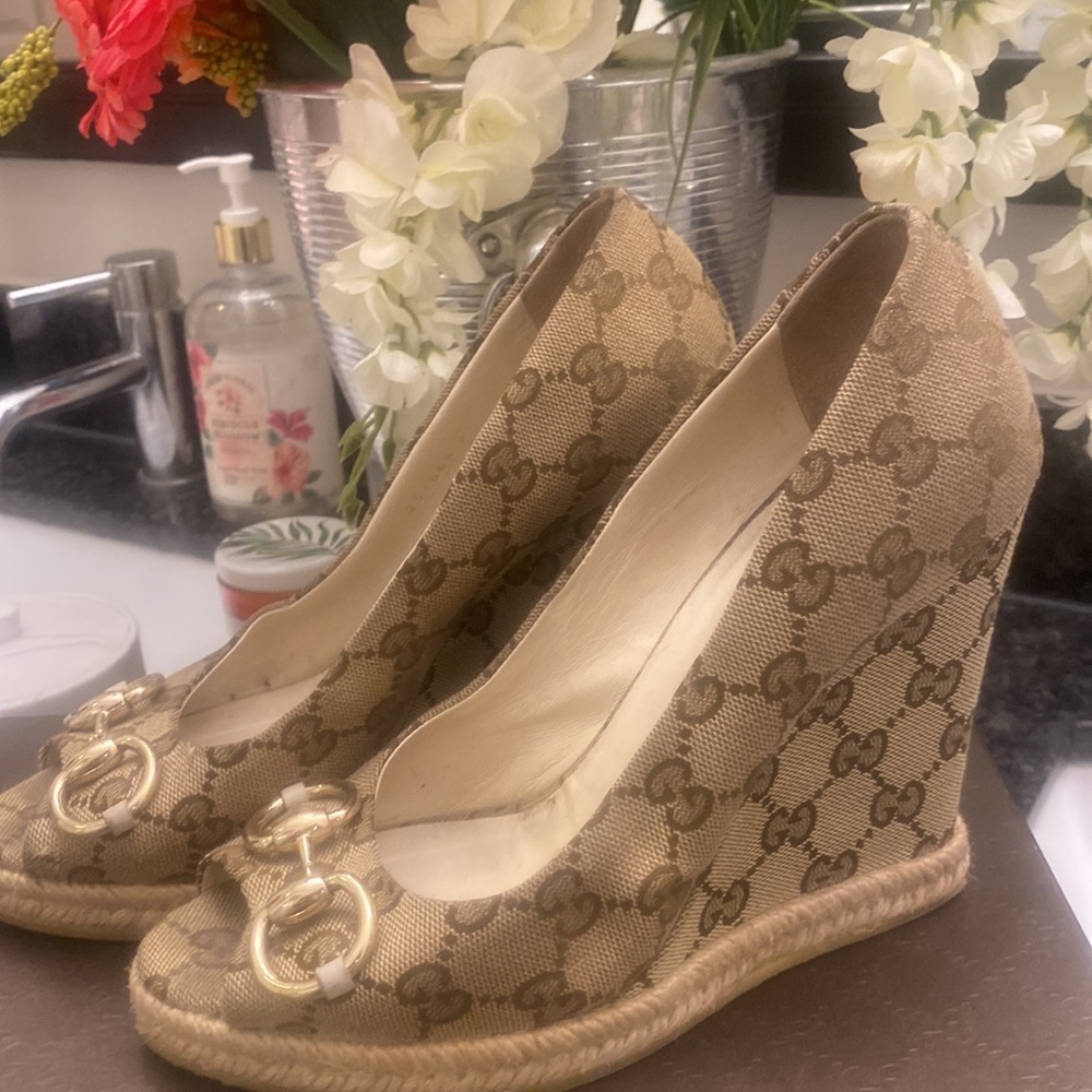 Gucci Wedge Real Real Real ! Authentic - image 4